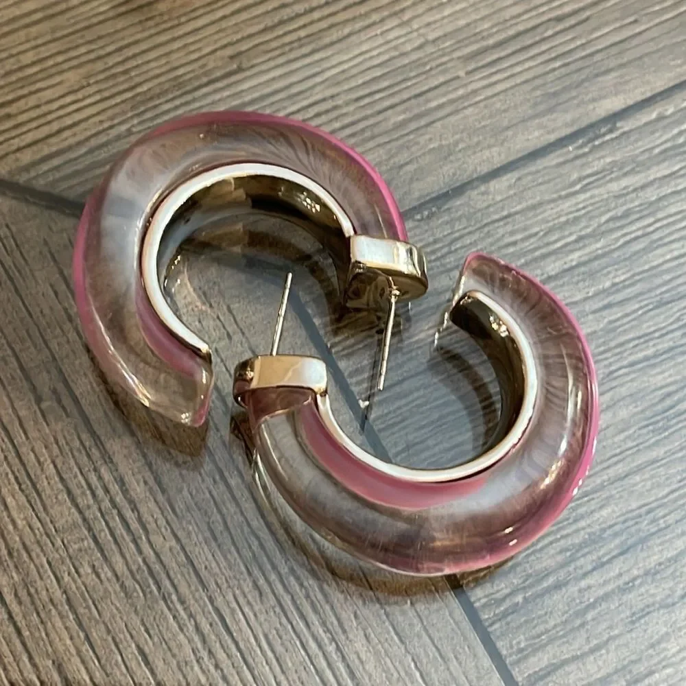 Anthropologie Chunky Resin Hoop Earrings Chic Silver-tone & Purple Lucite Hoop